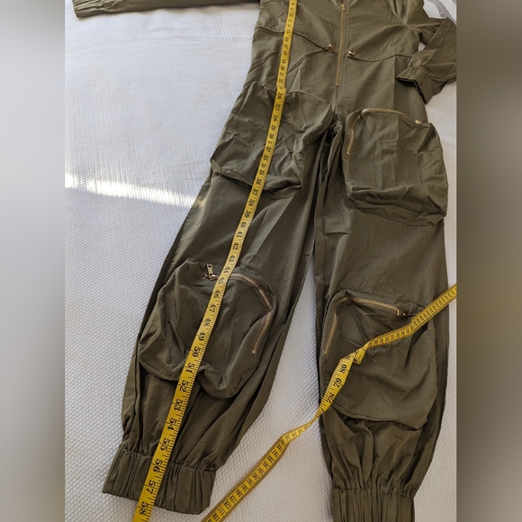 Pilot hottie Jumpsuit olive green size M Kaylee kolletion. - Picture 6 of 11